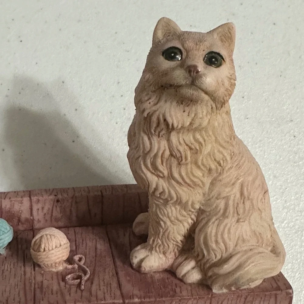 Continental Creations Yellow Persian Cat Resin Photo Frame Holder Kitschy VTG